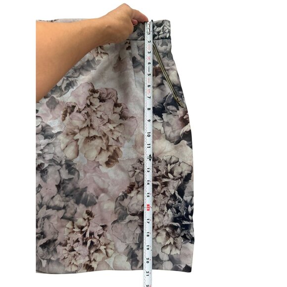 H&M Grayscale Floral Pencil Skirt Size US 12 - Picture 4 of 8